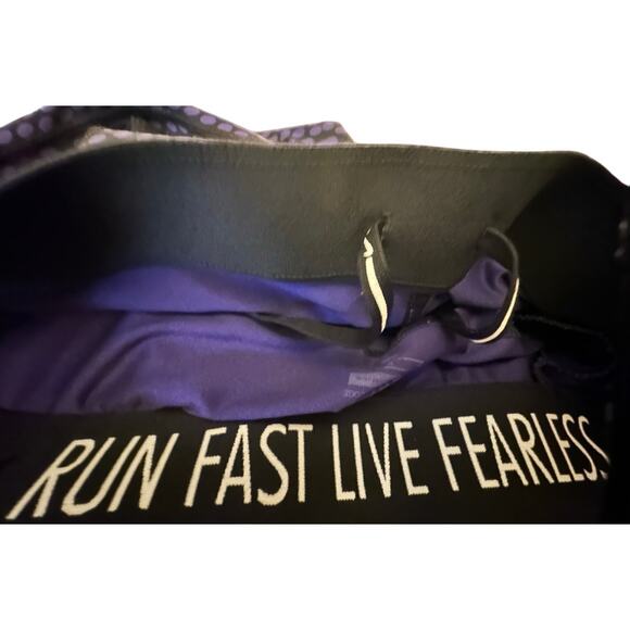 Nike Dri-Fit Women's Run Fast, Live Fearless Capri Leggings, Size Small, Purple - Picture 3 of 5